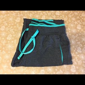 Like New Puma Active Capris!